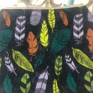 Studio Thirty-One flap
